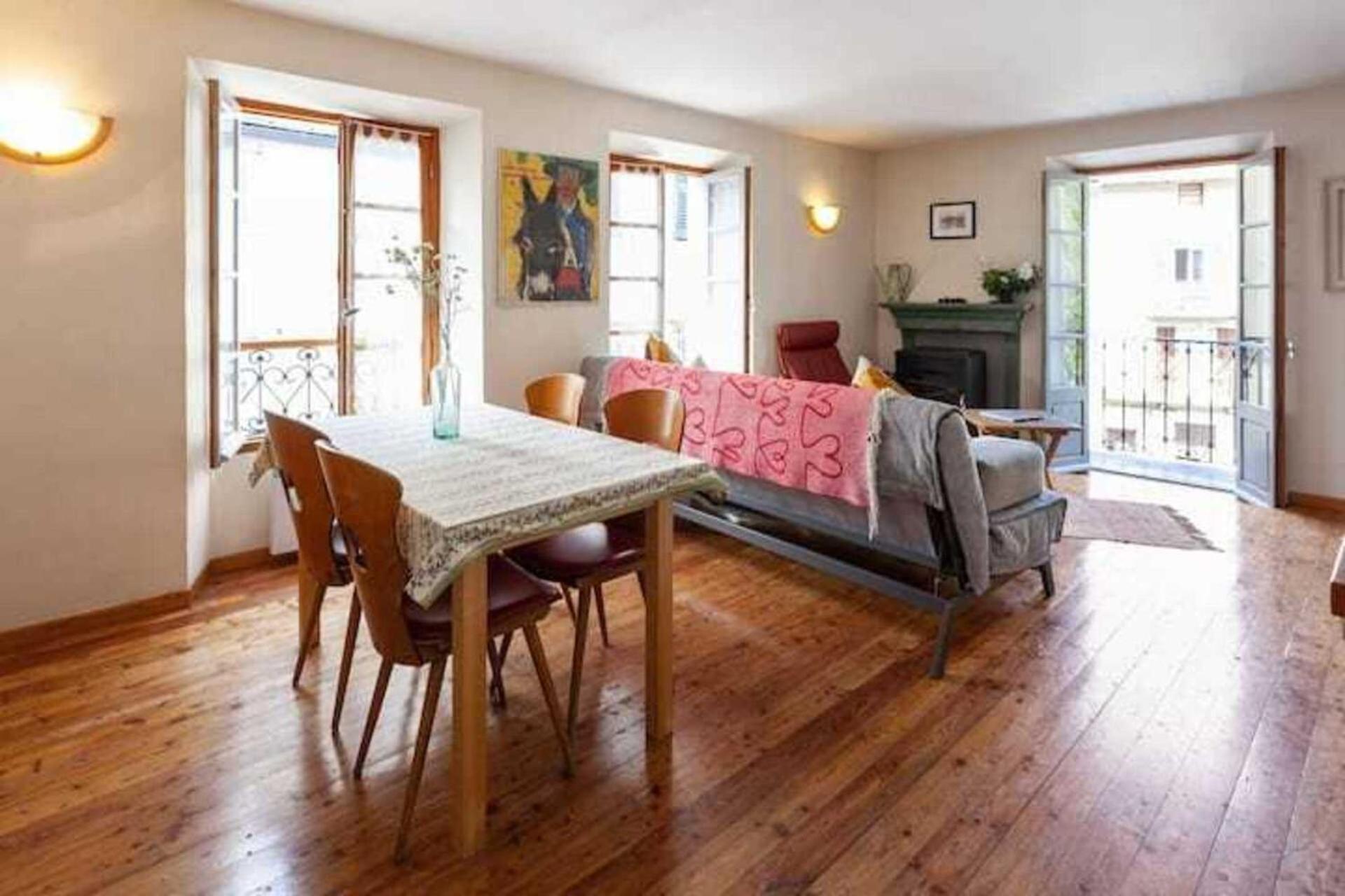 Sunny 1-Bed Apartment In Lovely Mountain Village La Brigue Eksteriør bilde