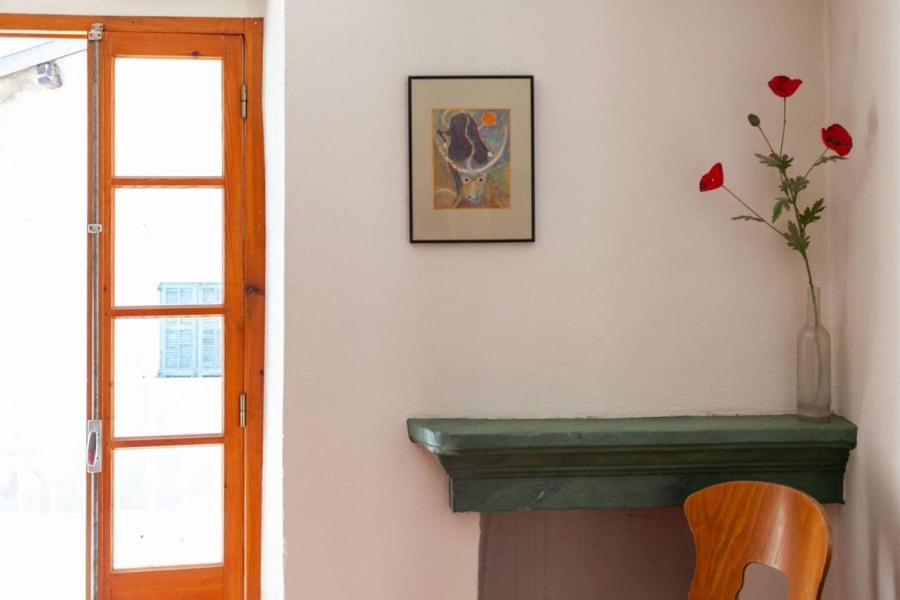 Sunny 1-Bed Apartment In Lovely Mountain Village La Brigue Eksteriør bilde