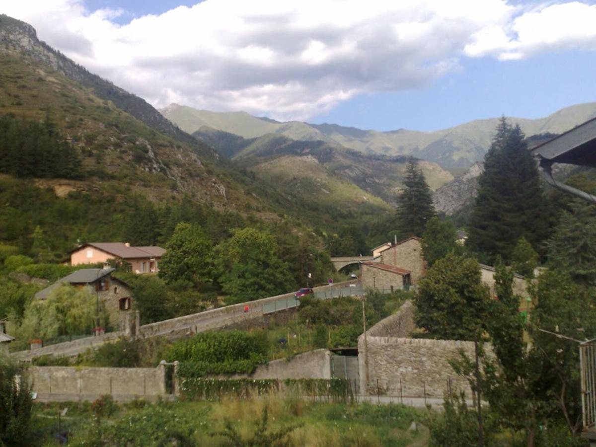 Sunny 1-Bed Apartment In Lovely Mountain Village La Brigue Eksteriør bilde