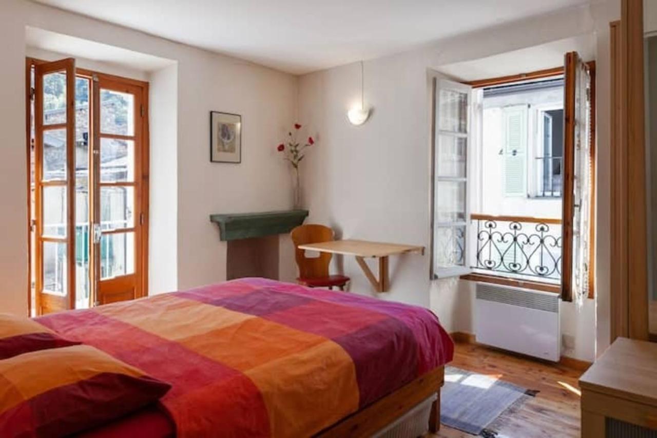 Sunny 1-Bed Apartment In Lovely Mountain Village La Brigue Eksteriør bilde