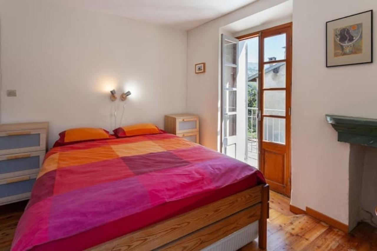 Sunny 1-Bed Apartment In Lovely Mountain Village La Brigue Eksteriør bilde