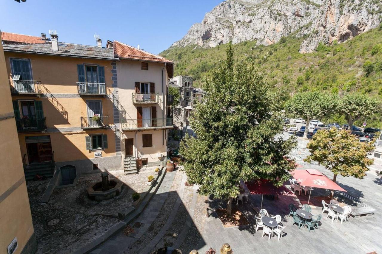 Sunny 1-Bed Apartment In Lovely Mountain Village La Brigue Eksteriør bilde