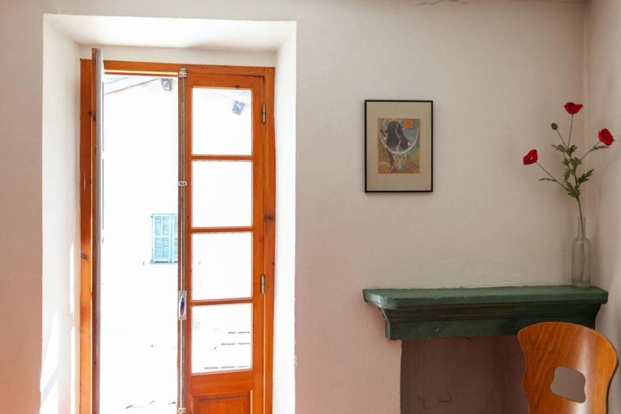 Sunny 1-Bed Apartment In Lovely Mountain Village La Brigue Eksteriør bilde