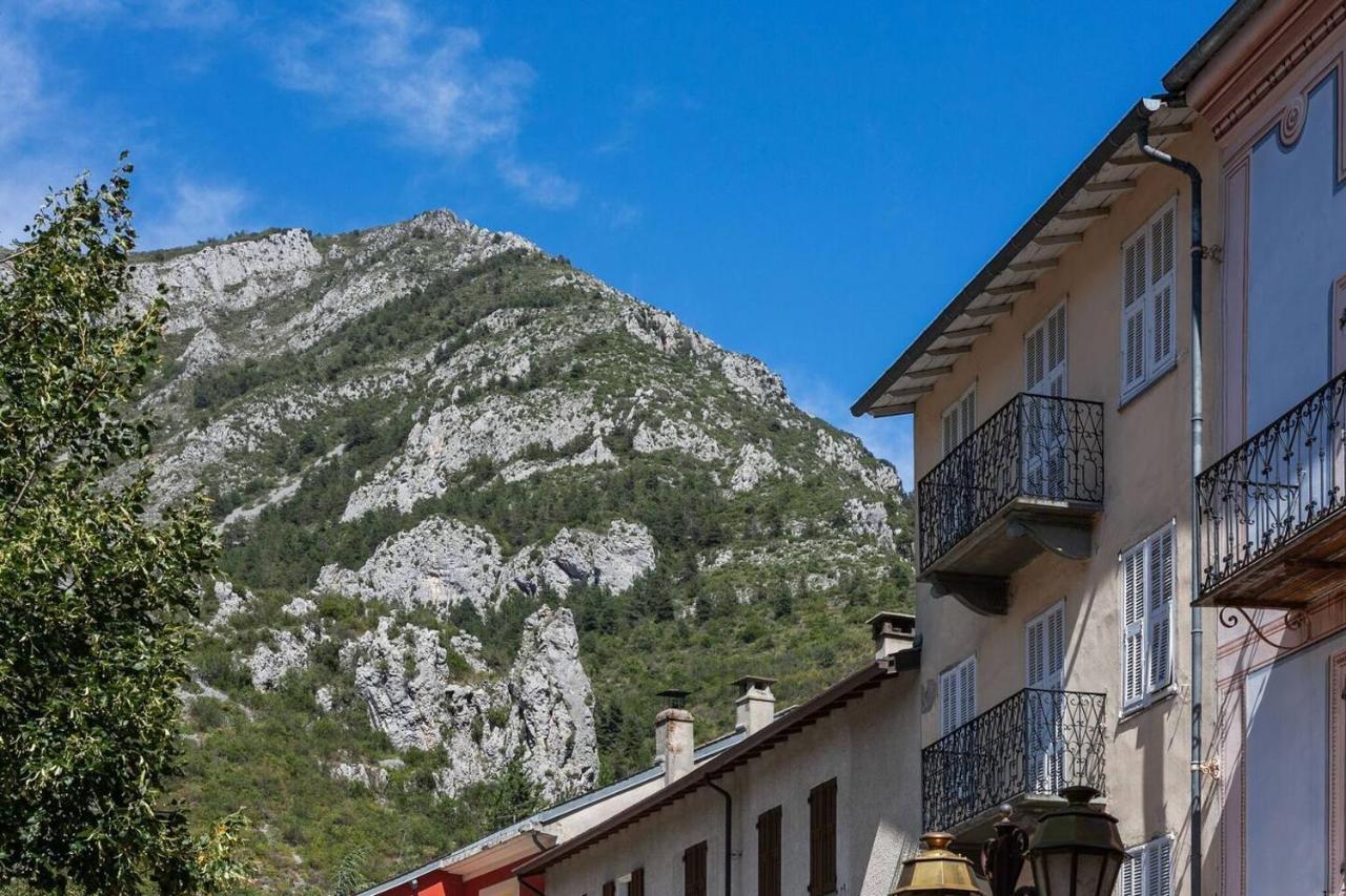 Sunny 1-Bed Apartment In Lovely Mountain Village La Brigue Eksteriør bilde